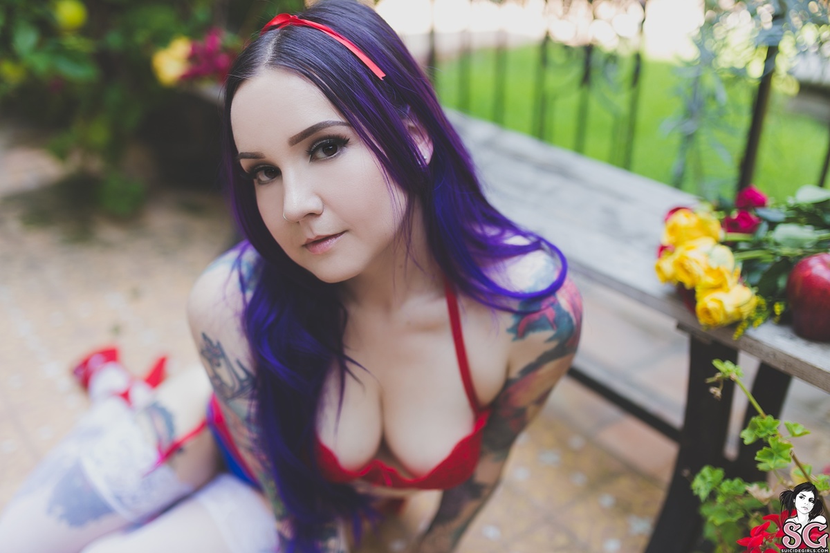 marceline-deathlybite-11.jpg