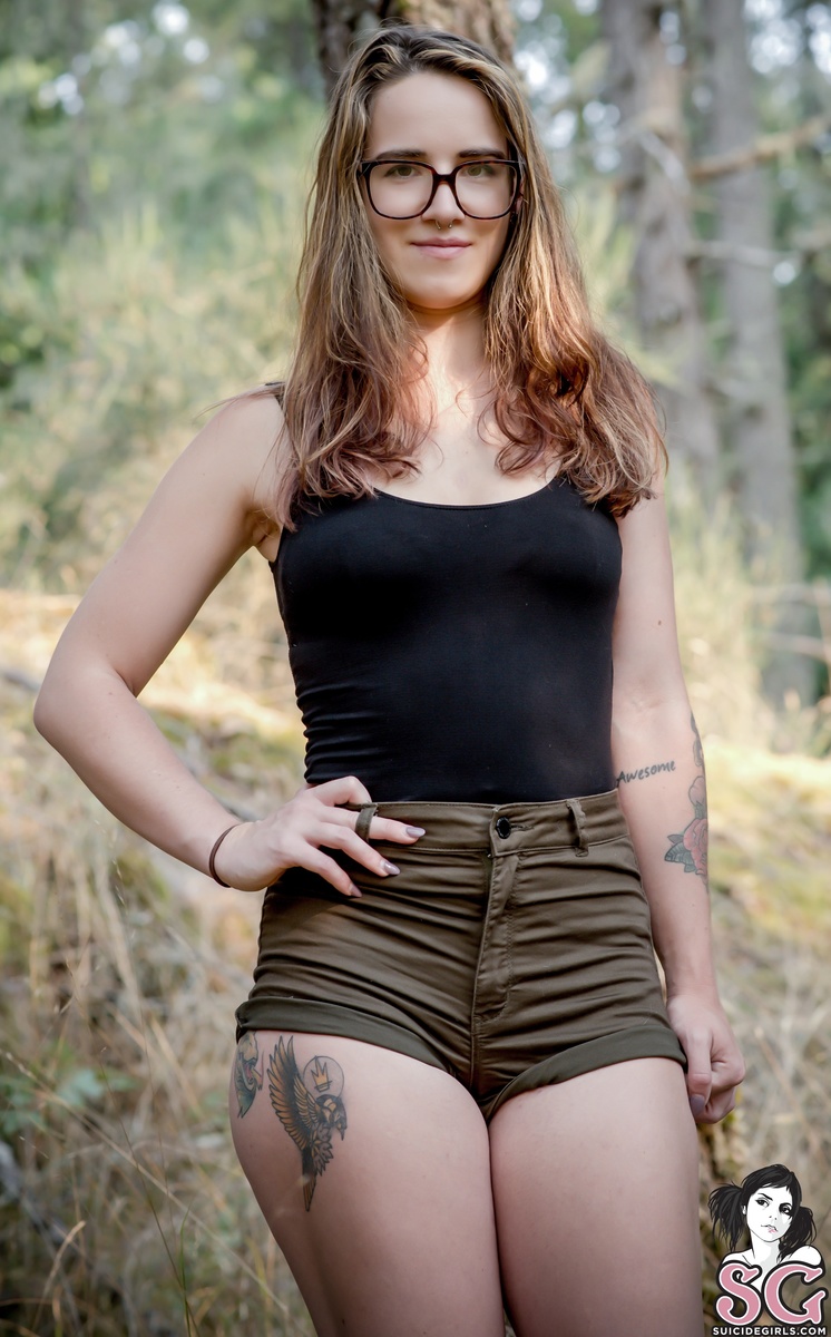 silvery-whisperinthewoods-01.jpg