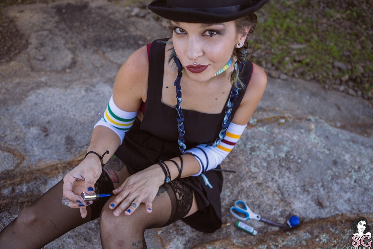 sissylaala-tankgirl-01.jpg
