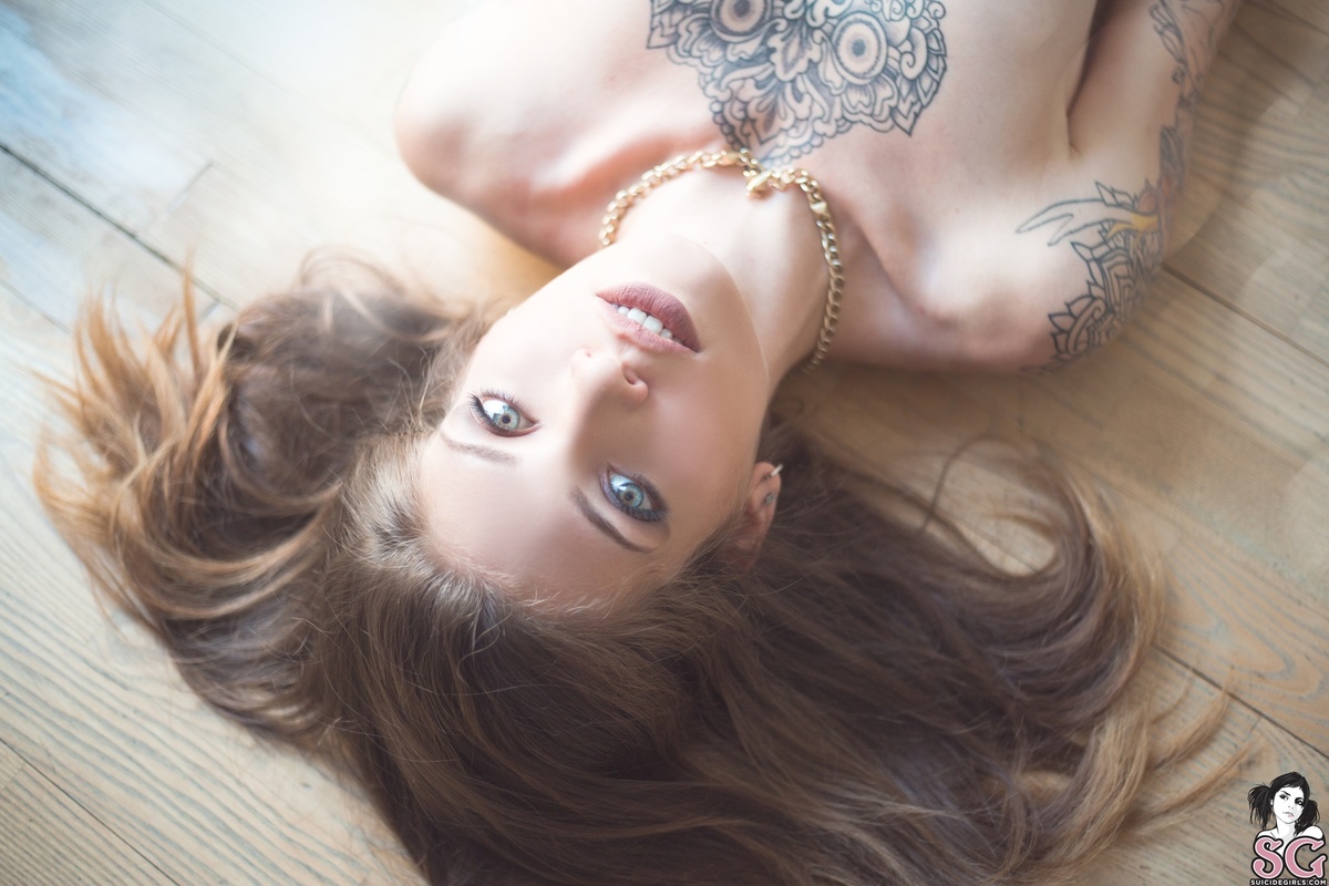 borquita-youngandbeautiful-25.jpg