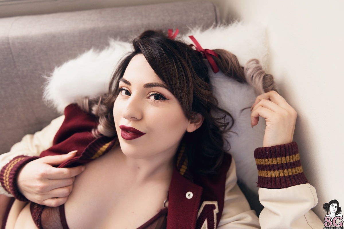 ashschange-varsitydreams-07.jpg
