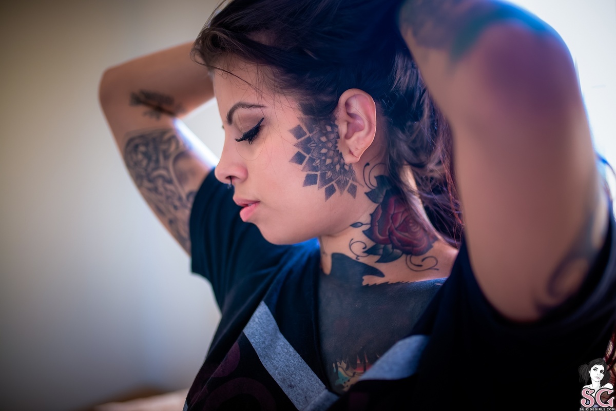 marjo-borntoburning-05.jpg