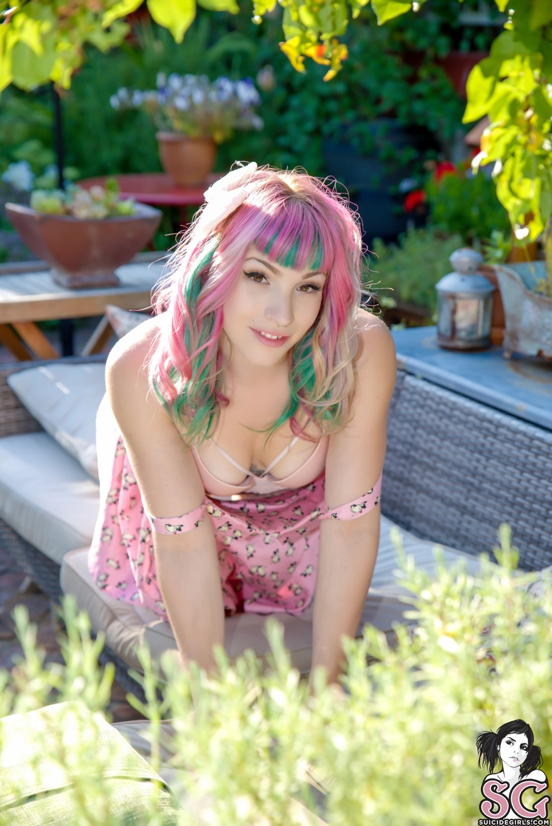dirtydollie-playingwithdollie-19.jpg