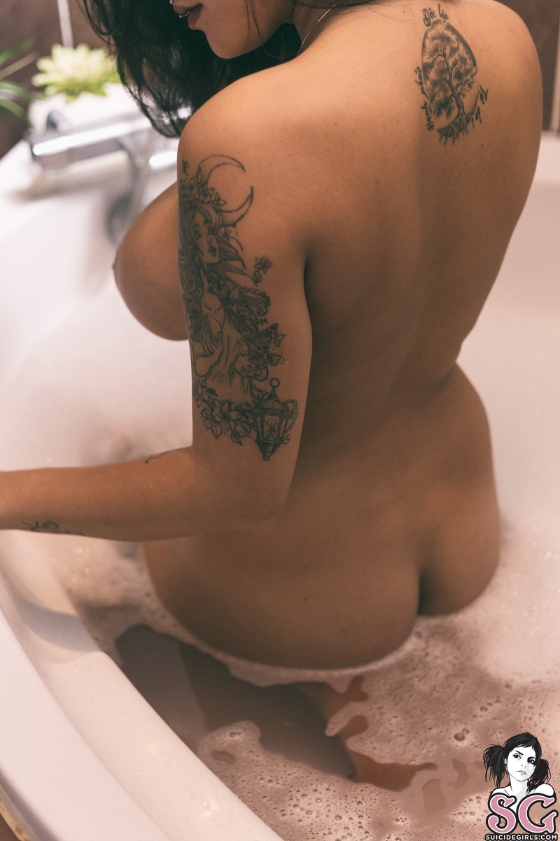 loupiote-thebathoftheasian-39.jpg