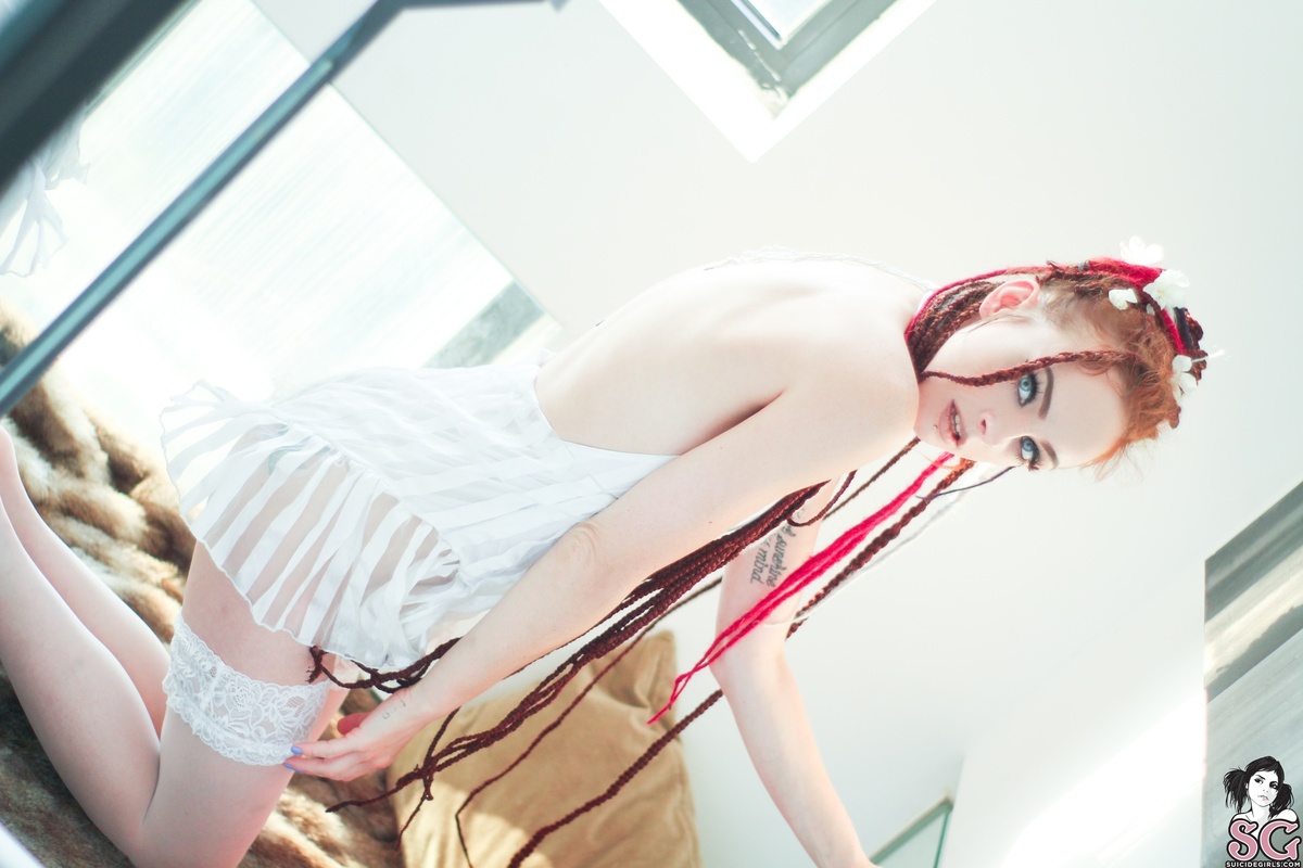 sophiestonem-yourgirlyourprincess-05.jpg