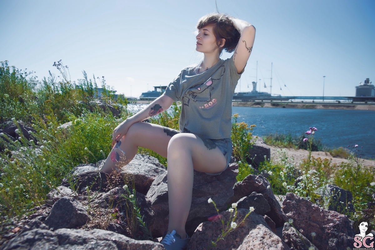 elliehedgie-summertimeblue-05.jpg
