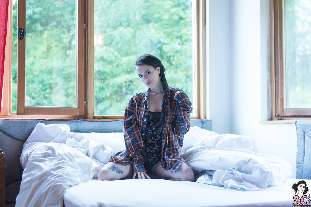 tanyabat-cabininthewoods-01.jpg