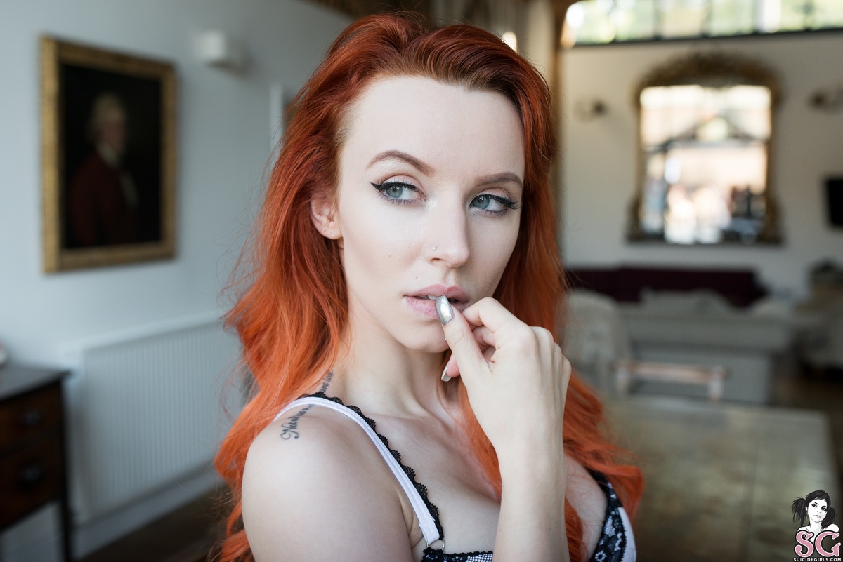 rouge-balmorablue-07.jpg
