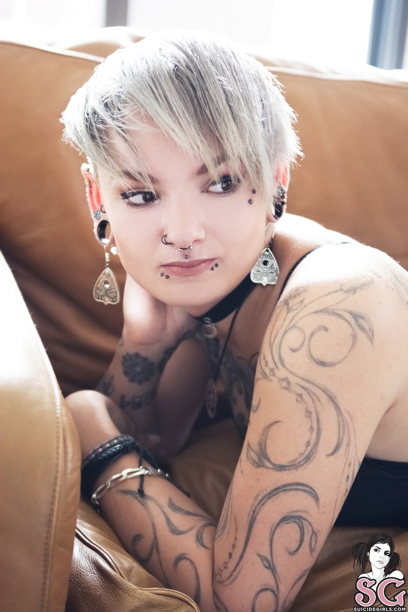 hellmi-letsbang-03.jpg