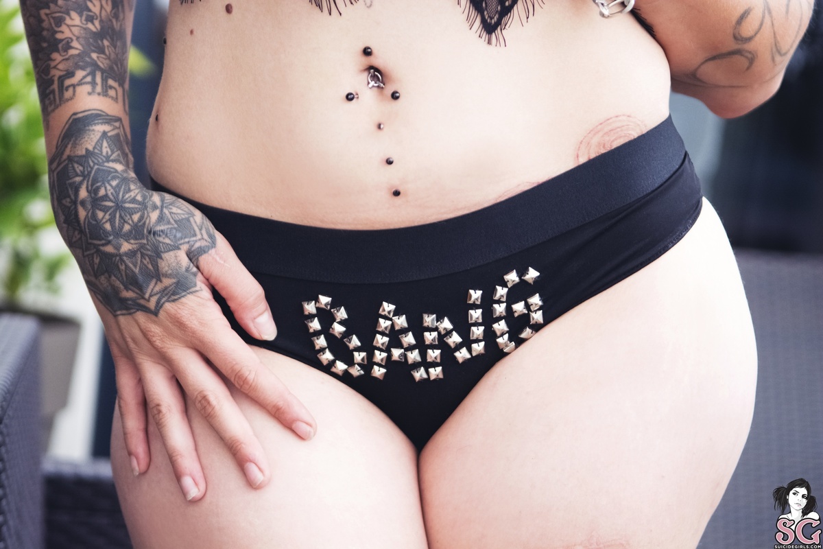 hellmi-letsbang-11.jpg