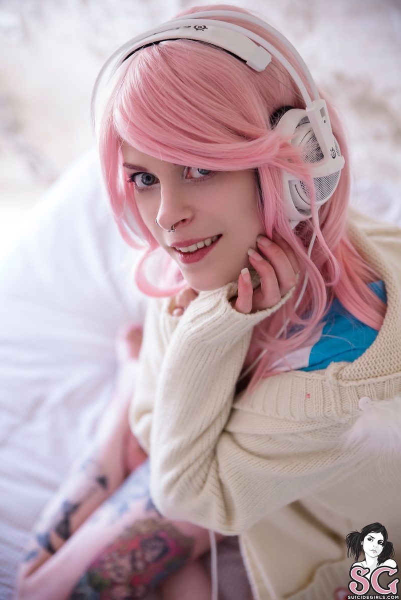 lilymai-supersoniletsgo-05.jpg