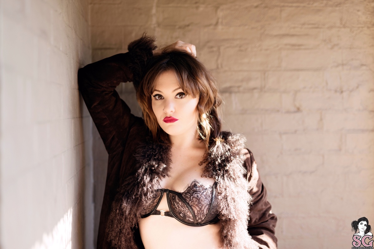 bambie-deepthroat-01.jpg