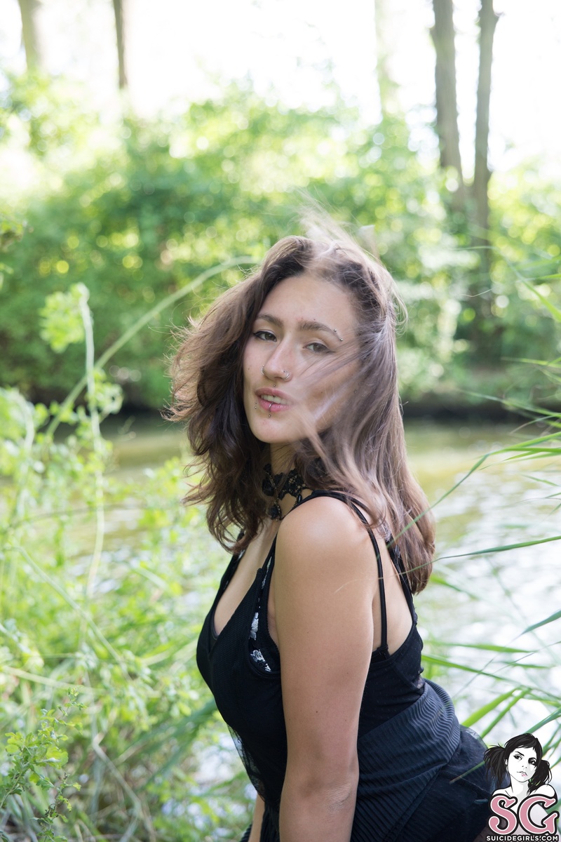 larabeard-ladyofthelake-15.jpg
