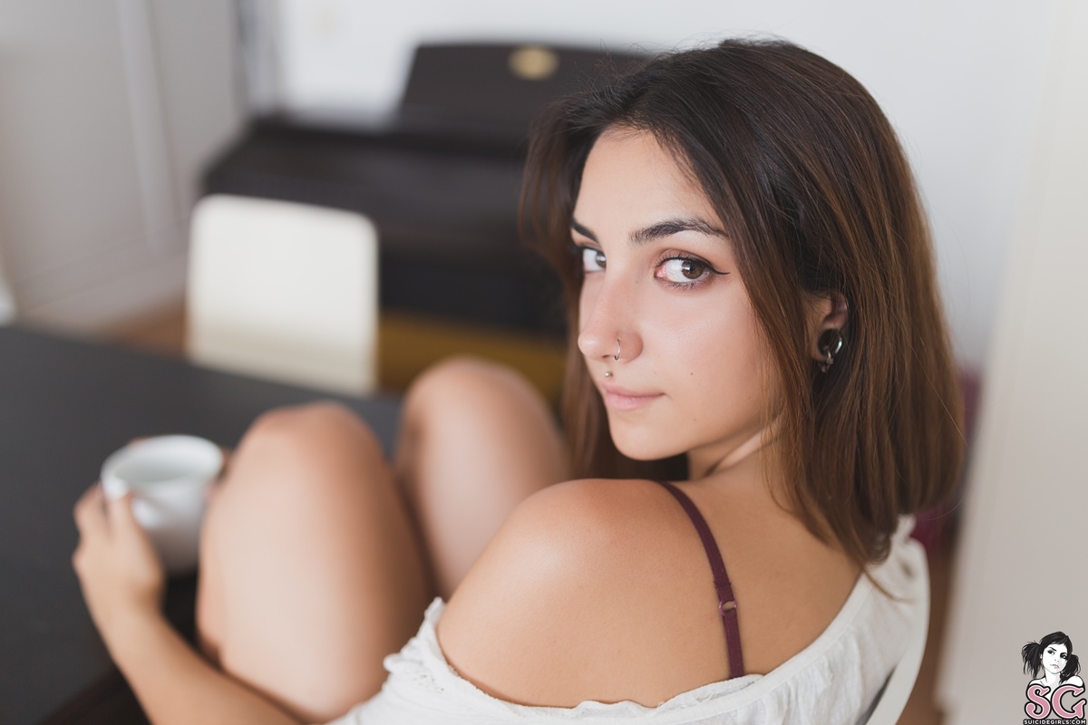 pyralis-morningcuddles-03.jpg