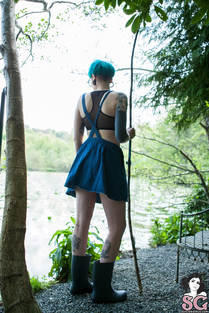 ninety-waterlilylake-03.jpg