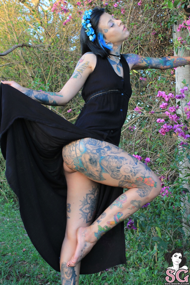 thaecos-enchantedgarden-03.jpg