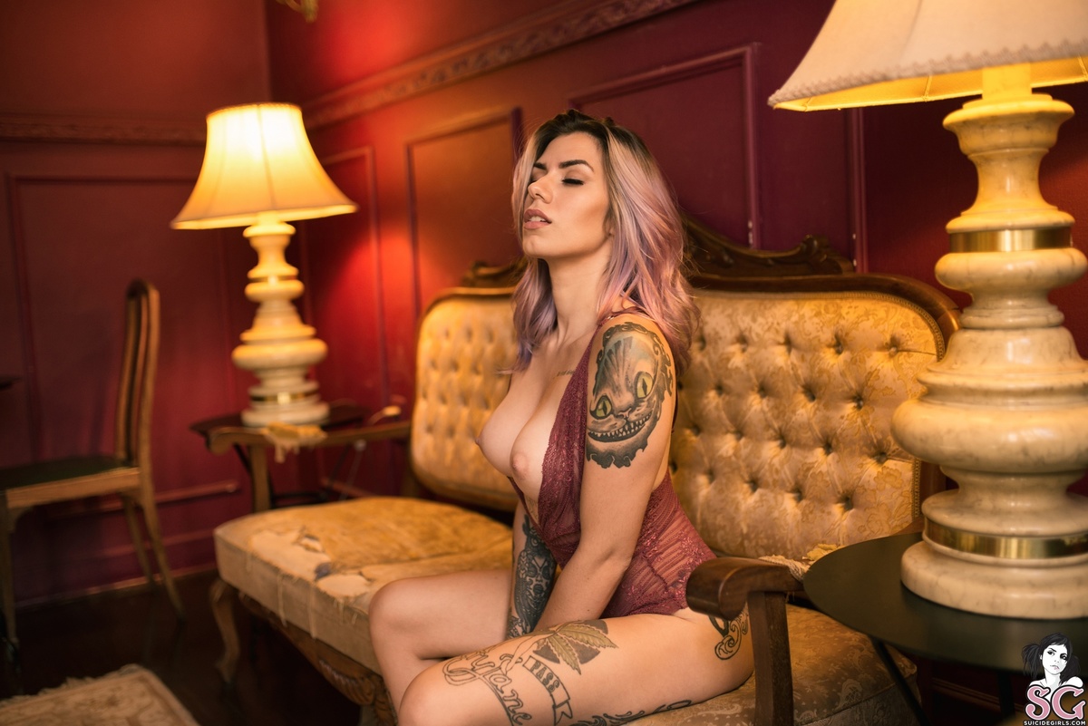 lelly-confident-13.jpg