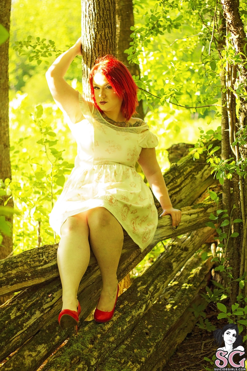 xcherryxkissx-intothewoods-03.jpg