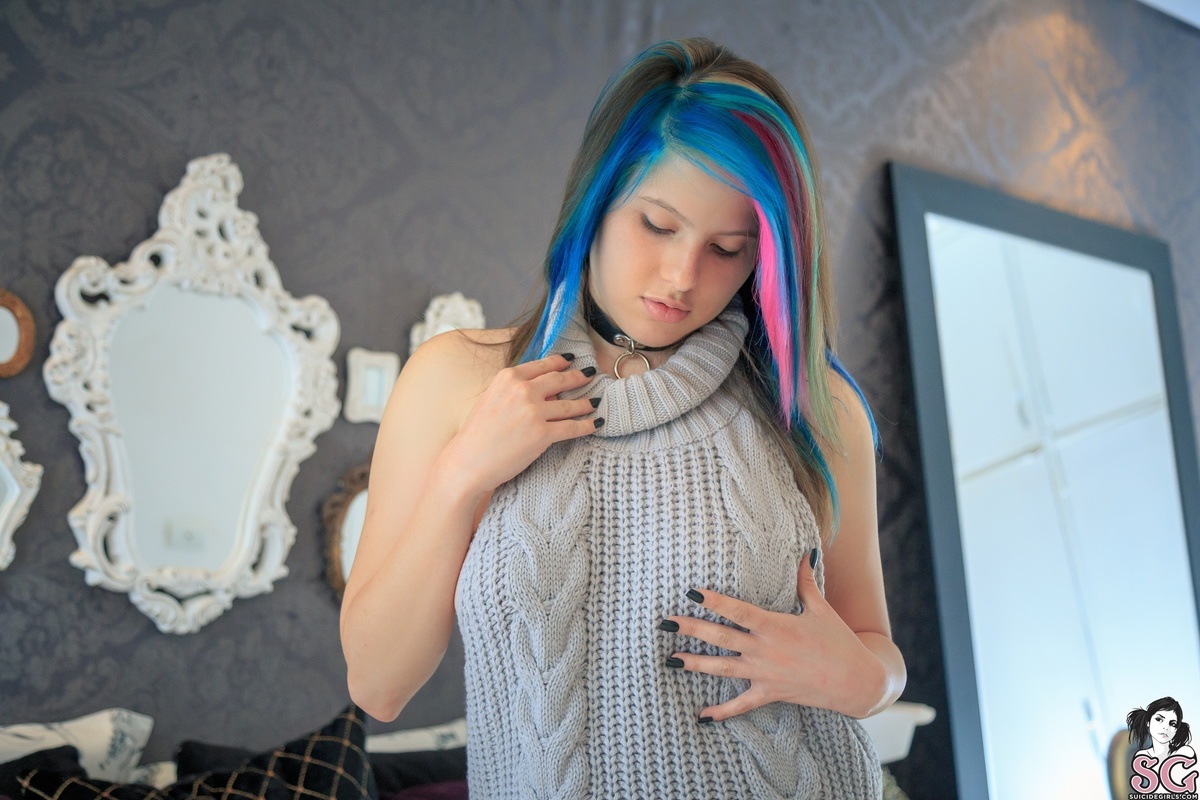 momoko-virginkiller-07.jpg
