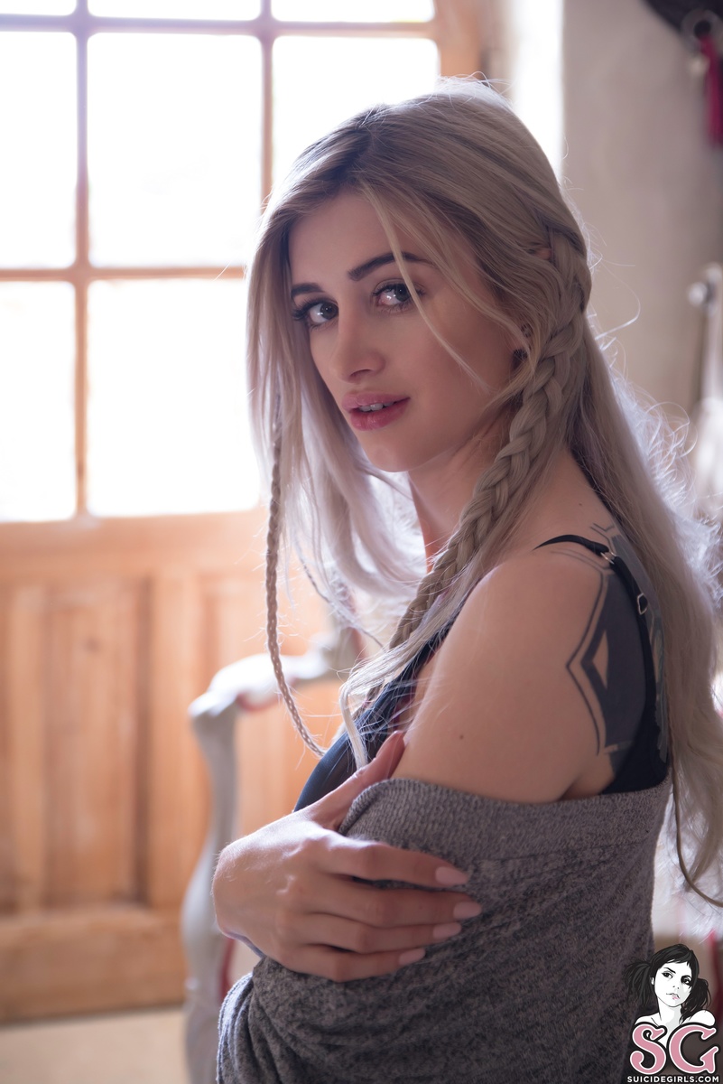 avrora-littlewonderyou-03.jpg
