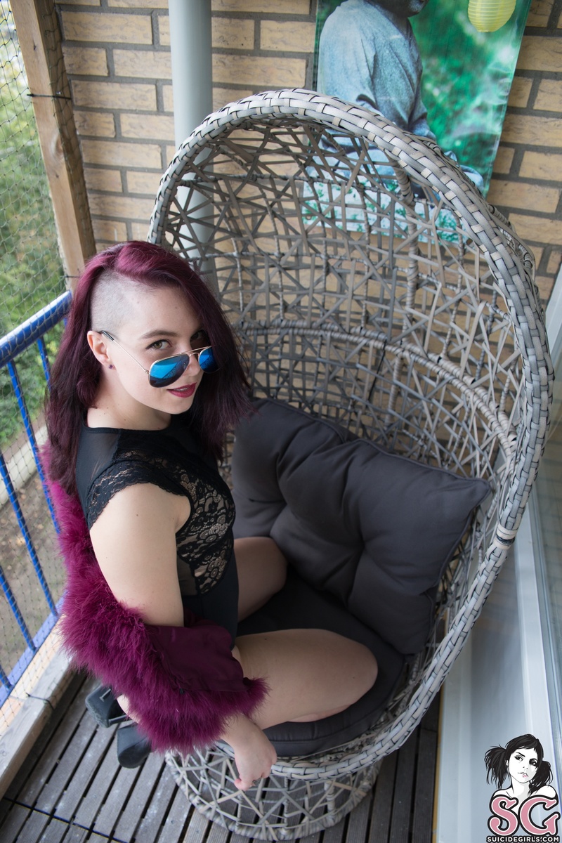 aprildivine-rocketqueen-11.jpg