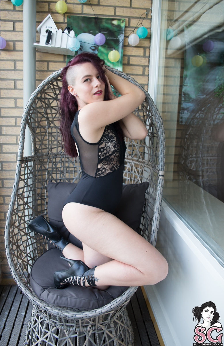 aprildivine-rocketqueen-31.jpg