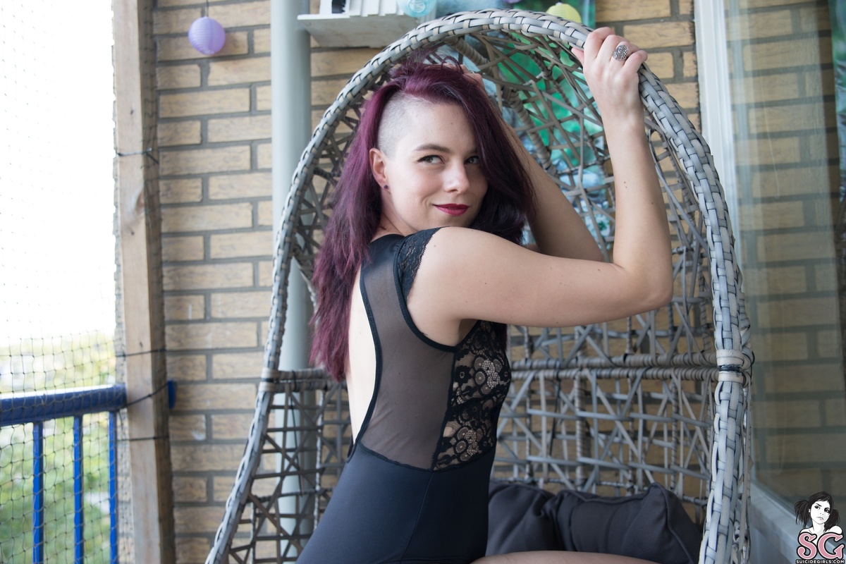 aprildivine-rocketqueen-35.jpg