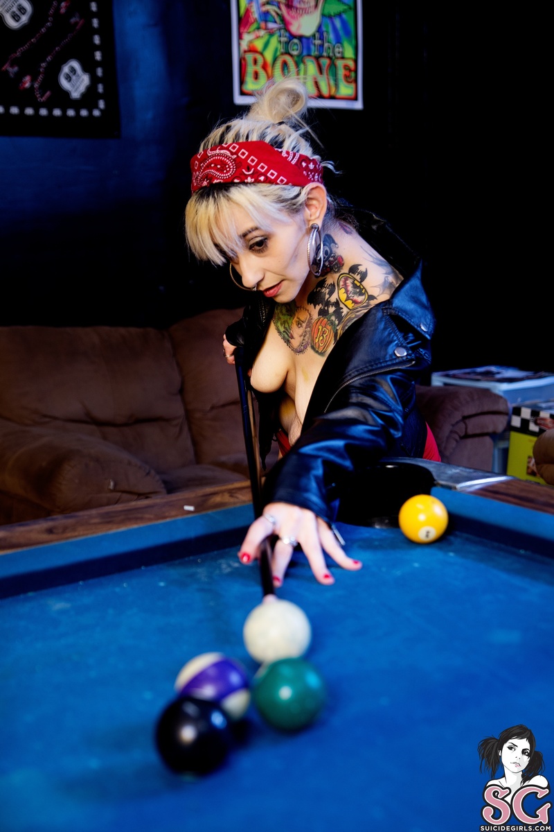 littlepunks-magic8ball-05.jpg