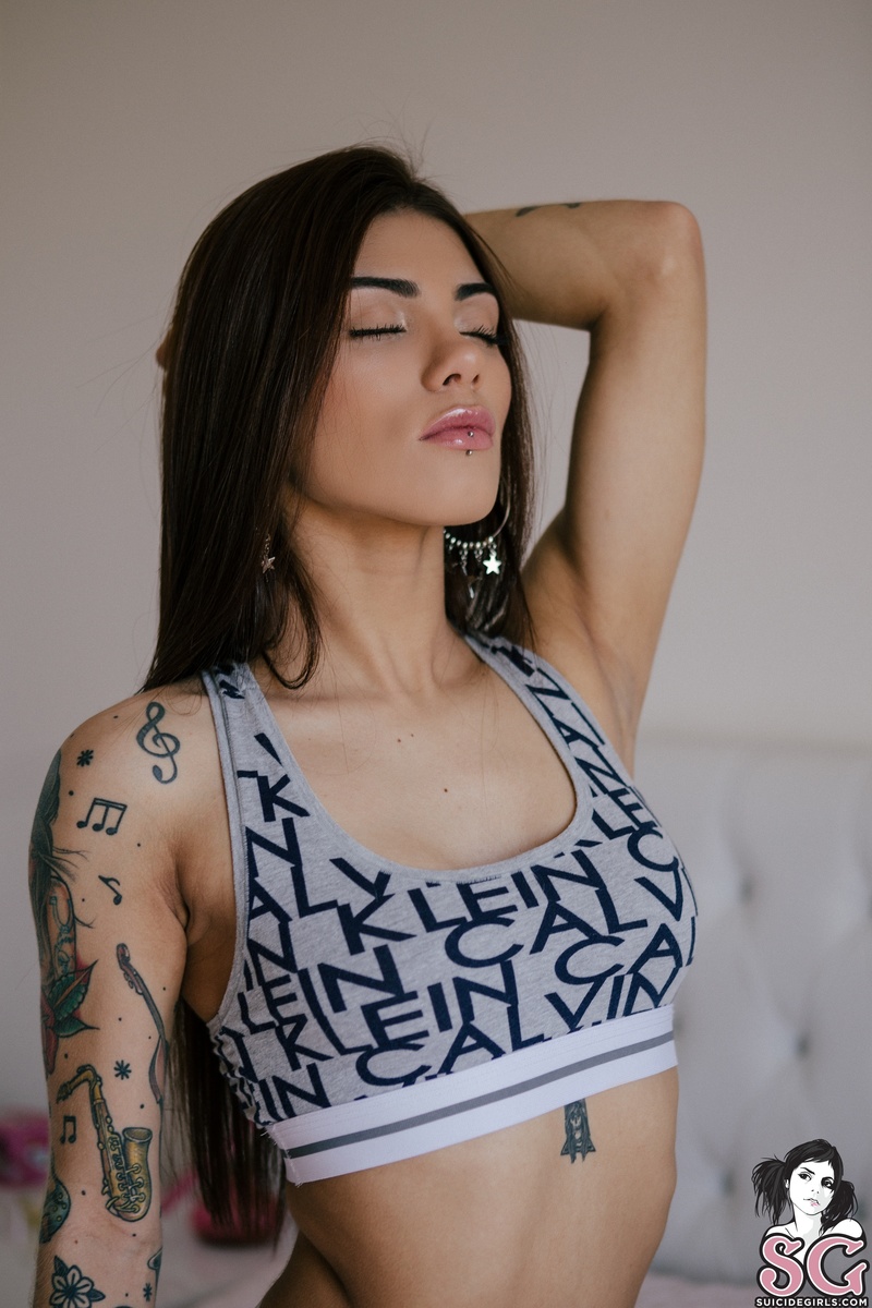 pher-rocketqueen-17.jpg