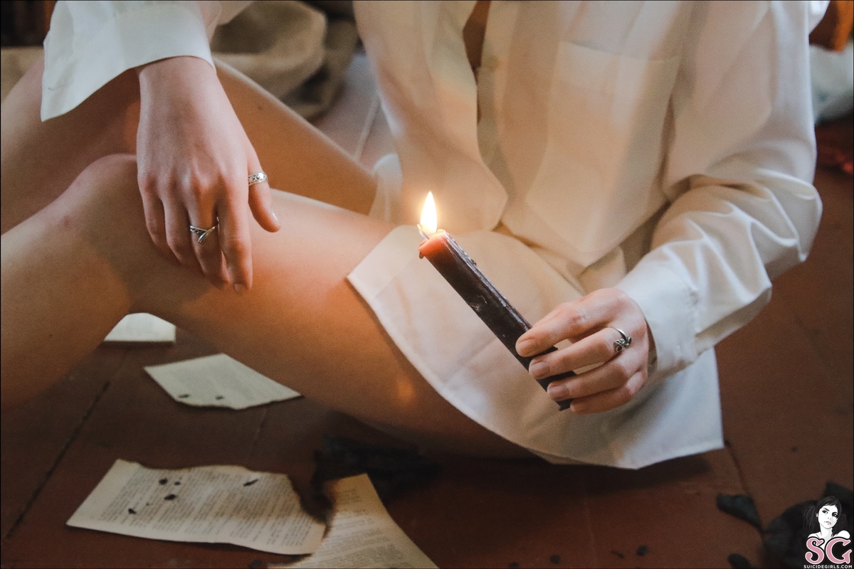 faerysuicide-palememoryroompti-03.jpg