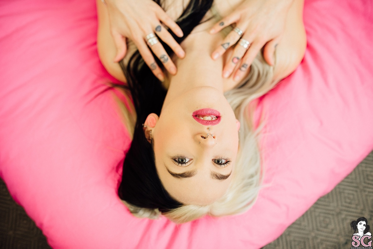 channy-singleandreadytoflamingle-11.jpg