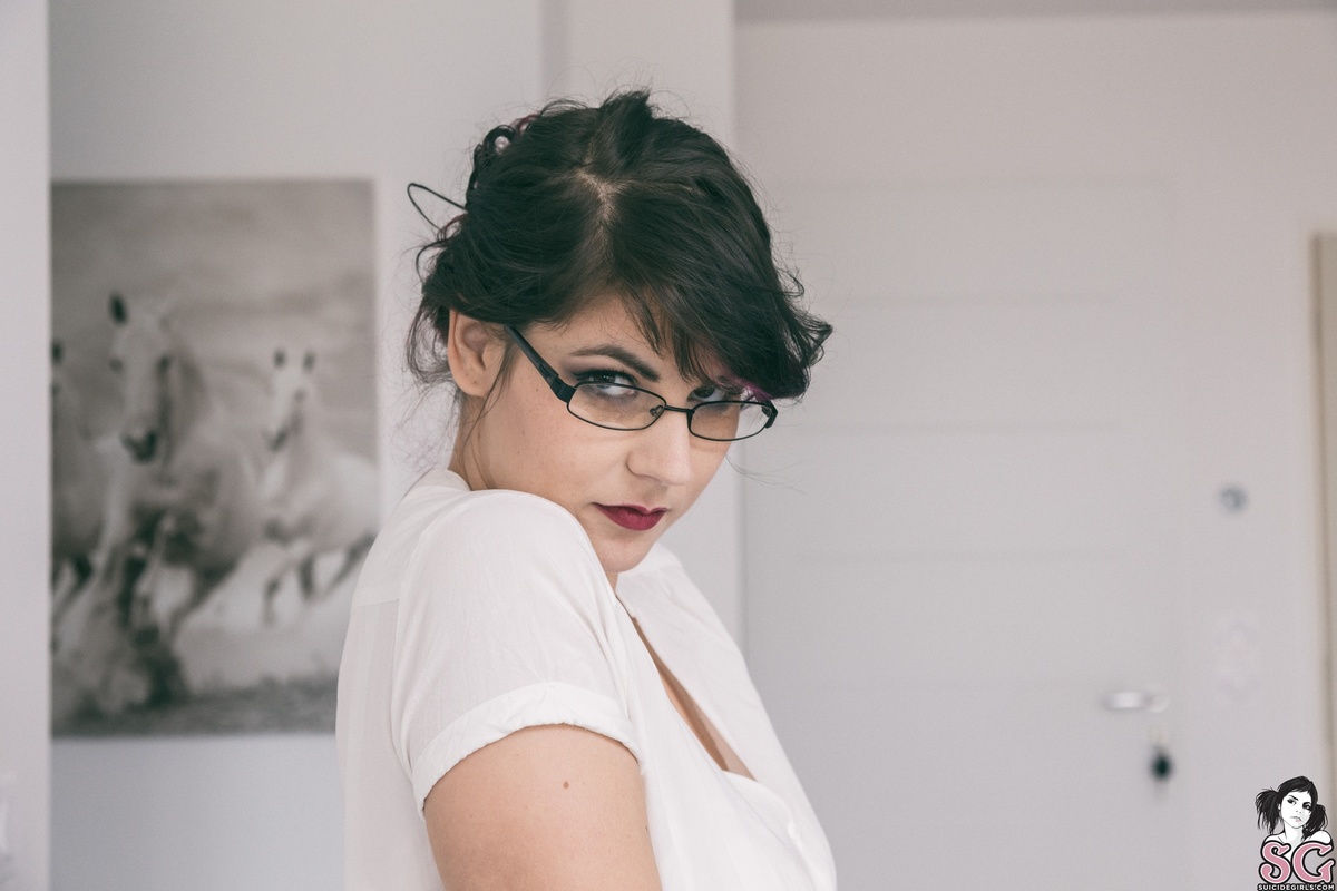 aaylana-workinggirl-03.jpg