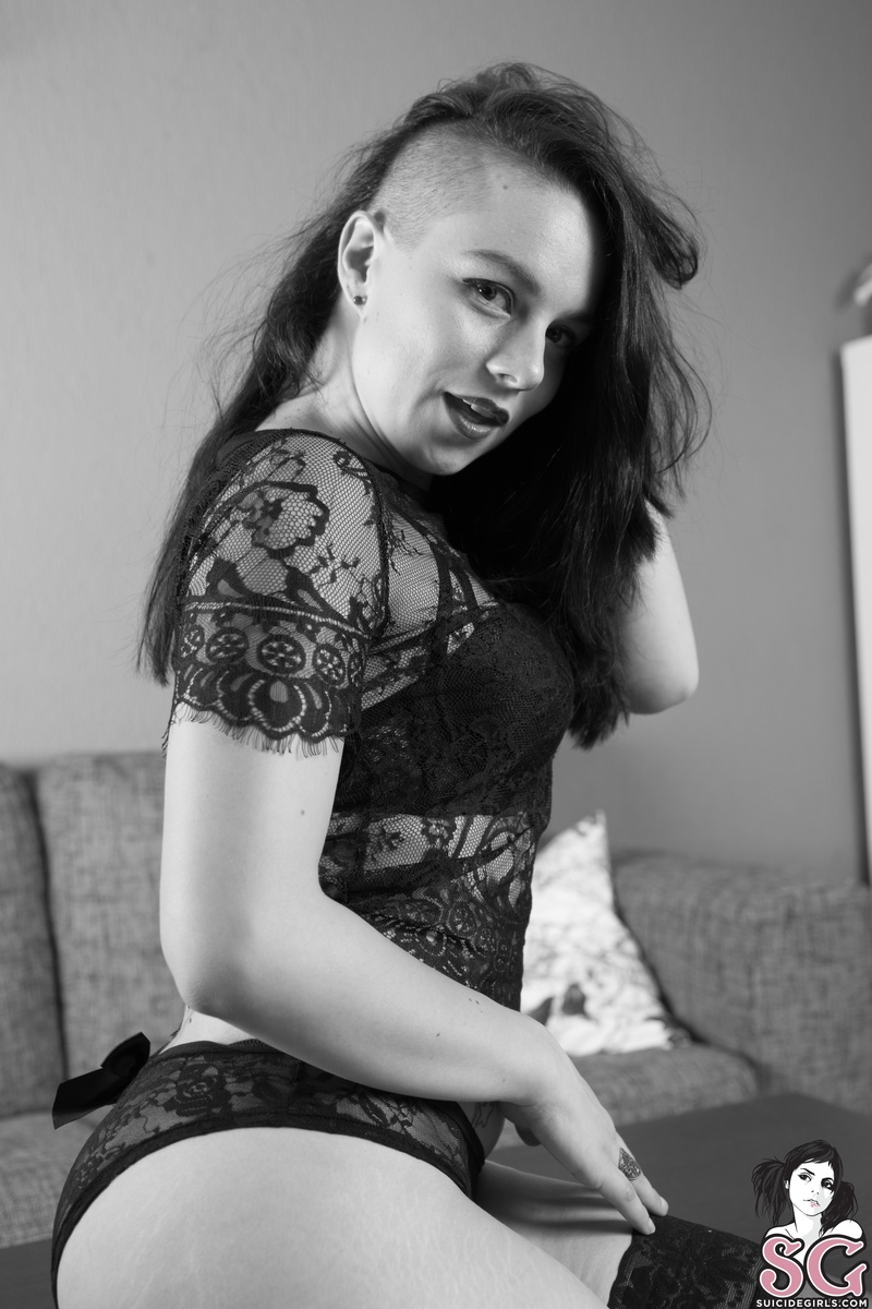 aprildivine-insidebeauty-11.jpg