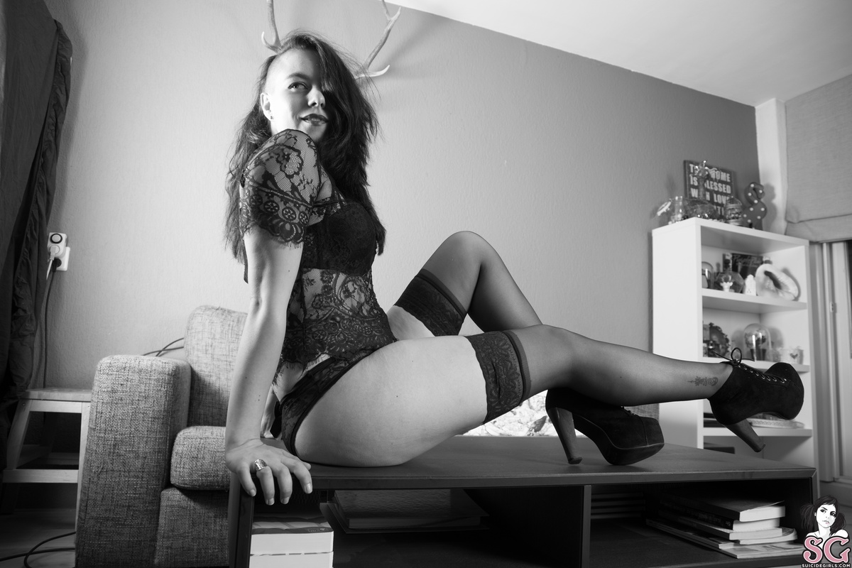 aprildivine-insidebeauty-13.jpg