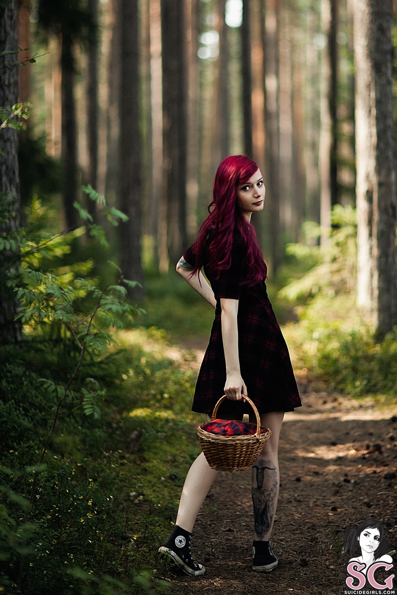 ultramarie-deepinforest-01.jpg