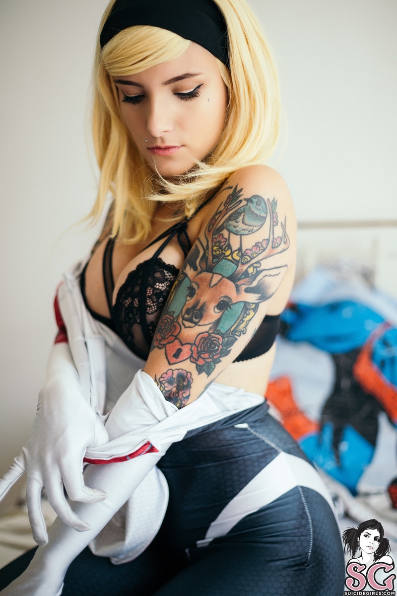 bellaisa-gwenstacy-15.jpg