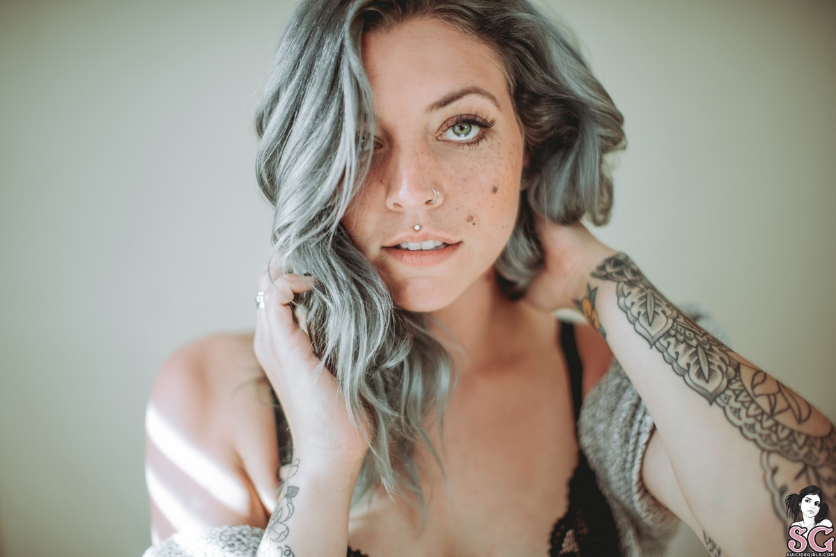 gaiah-brighteyes-01.jpg