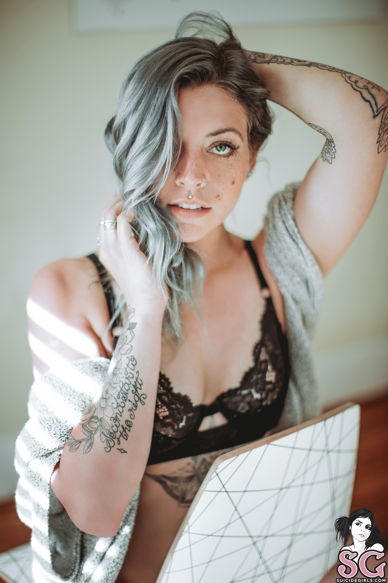 gaiah-brighteyes-07.jpg