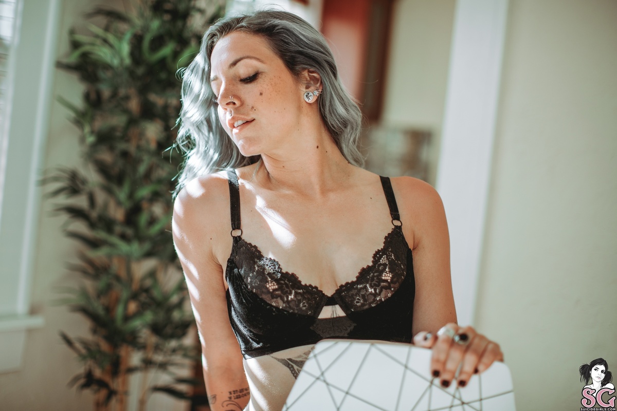 gaiah-brighteyes-09.jpg