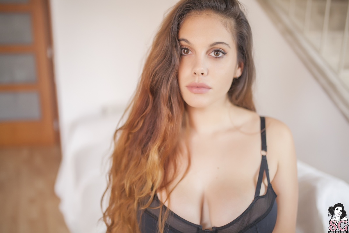beecky-dalliance-07.jpg