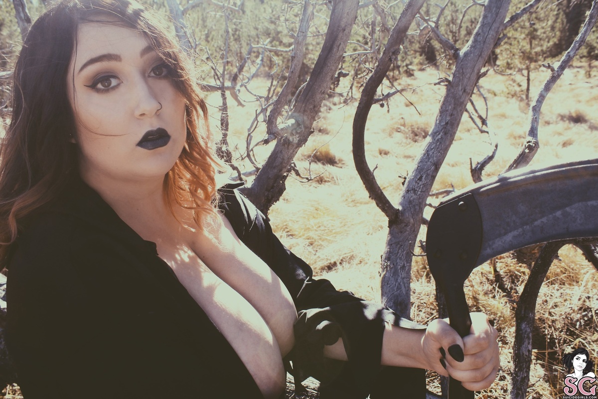 frankiefawn-grimlabyrinth-19.jpg