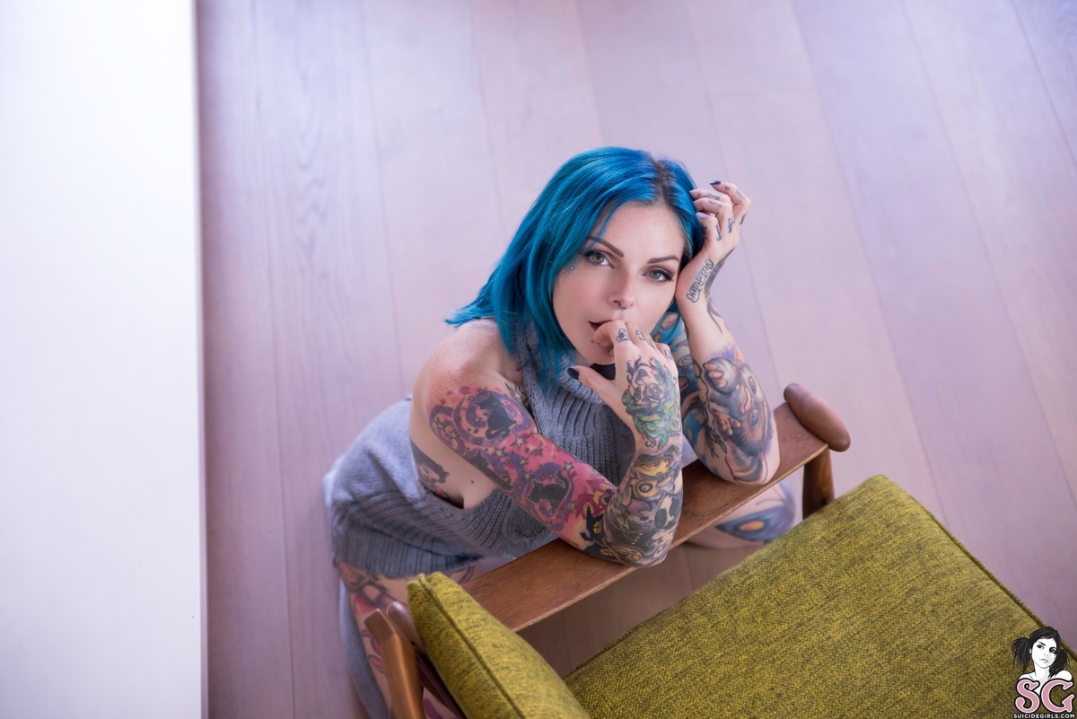 riae-virginkiller-13.jpg