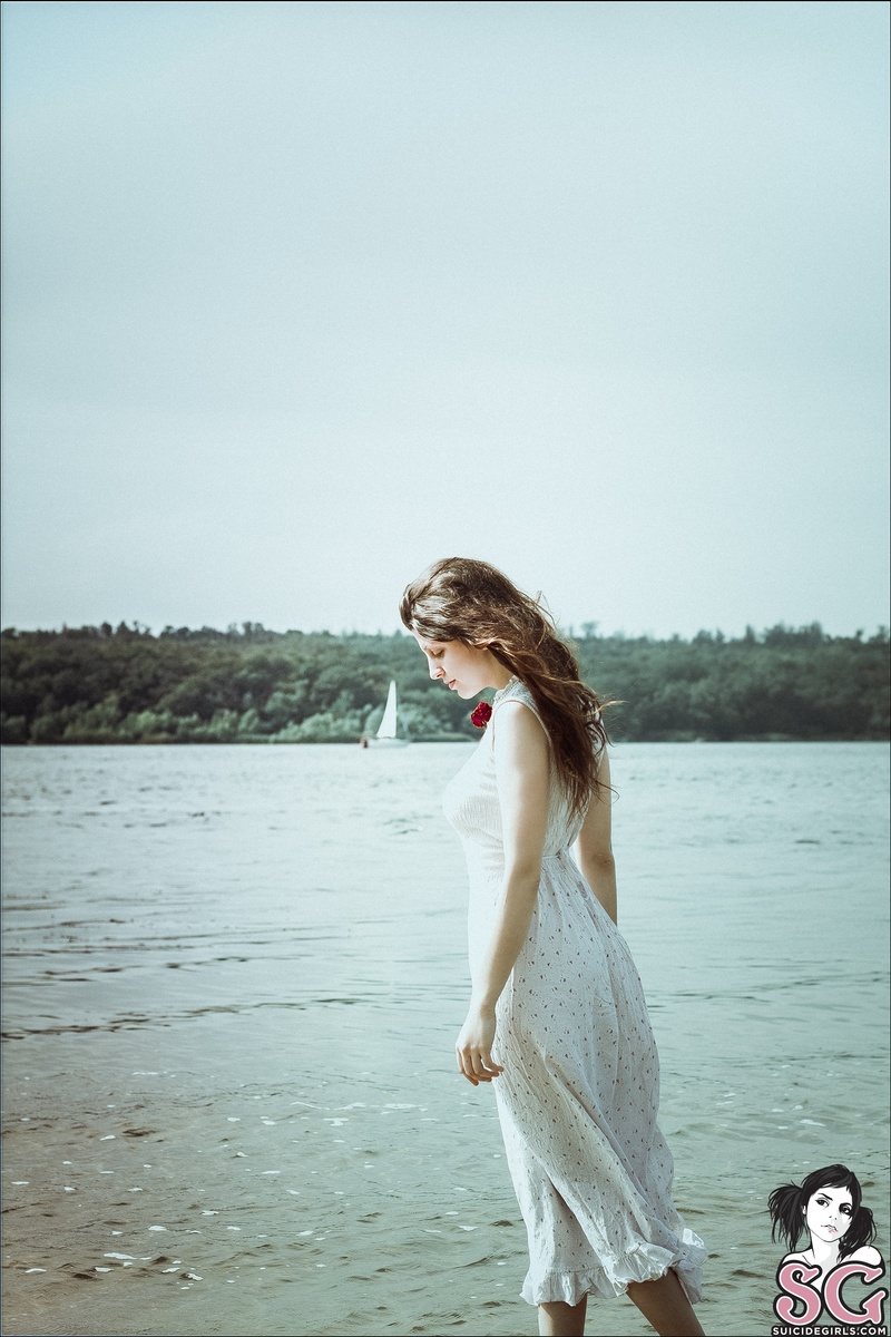 aonbheannach-adreamwithinadream-03.jpg