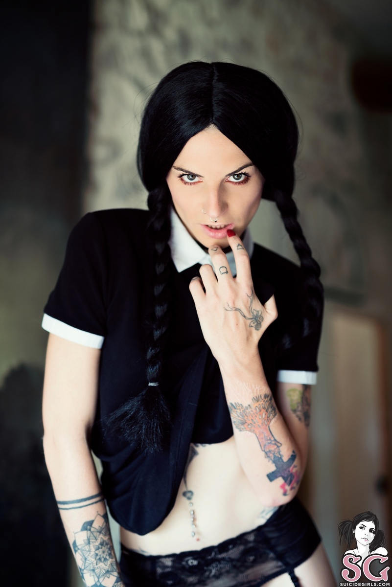 mandeelou-ihateeverything-07.jpg