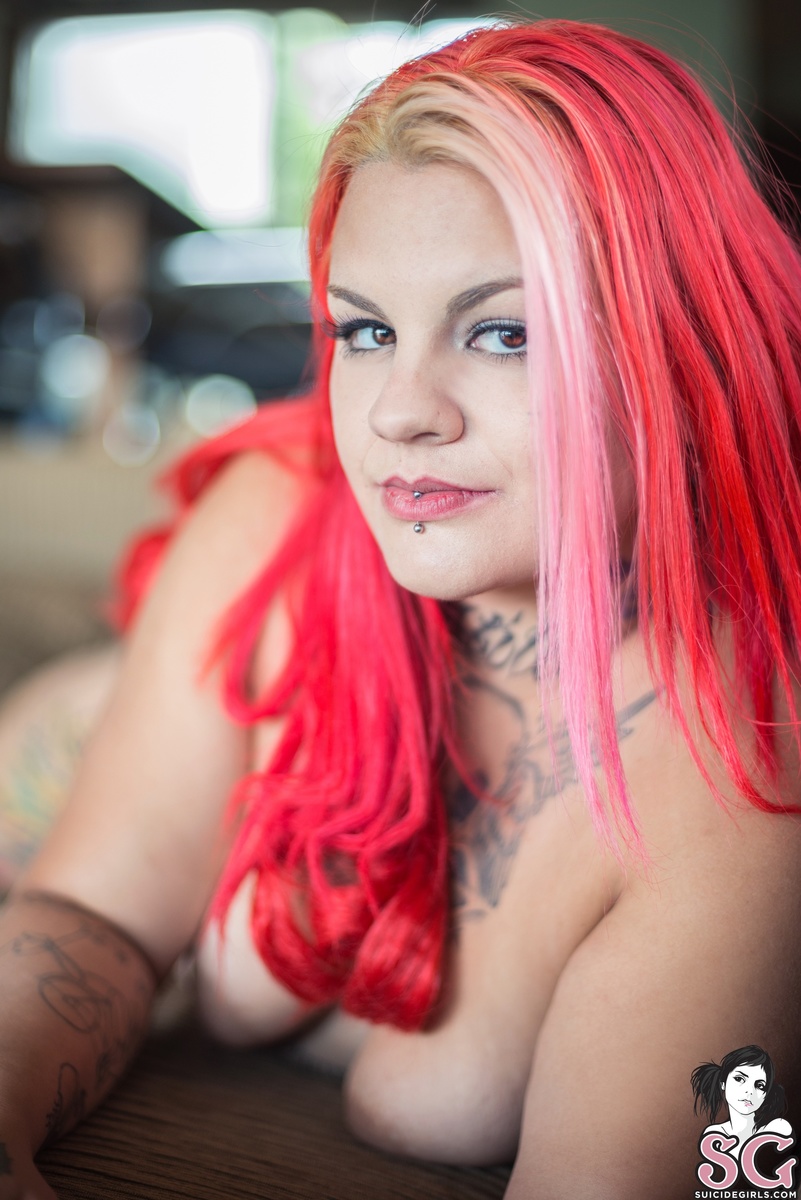lexfromhell-redqueenofthevibranteyes-35.jpg