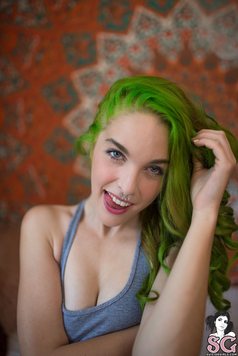 amarna-greenismycolor-05.jpg