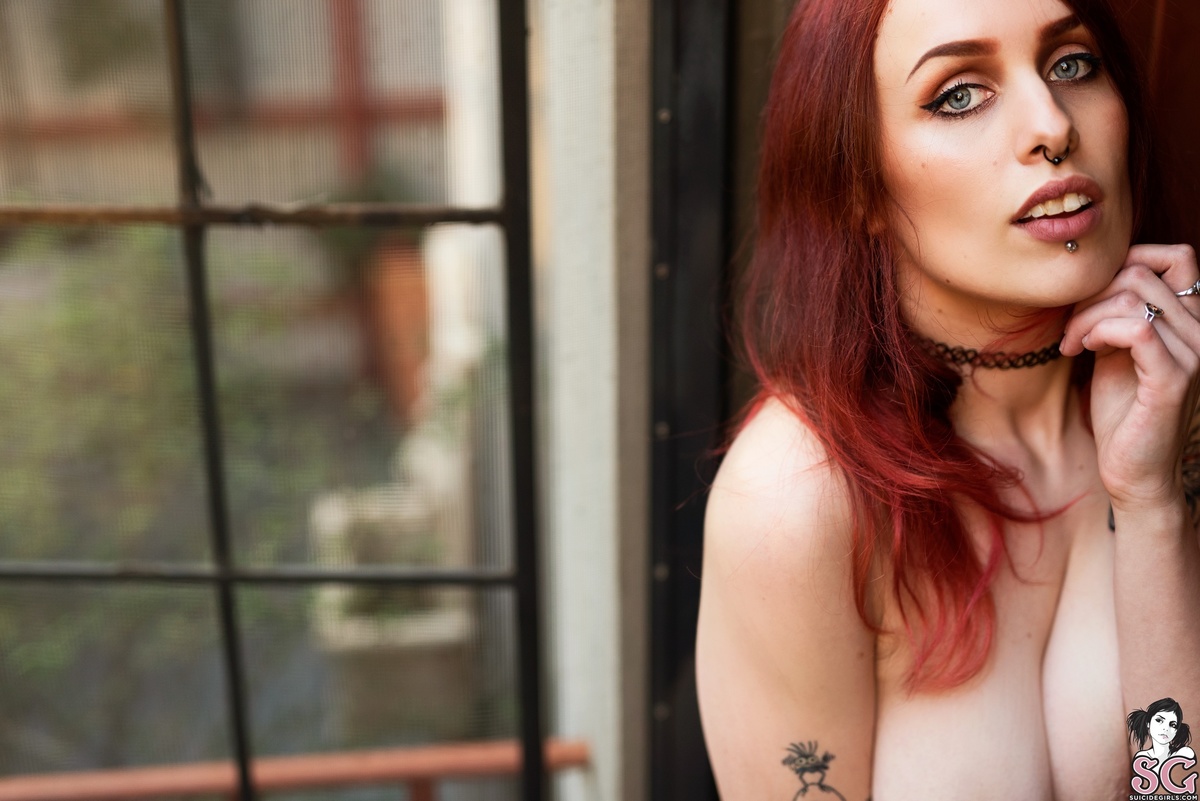 alienn-phoenixinflames-35.jpg