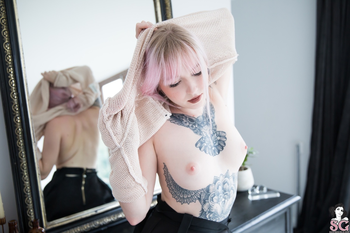 runa-thelittledeath-09.jpg