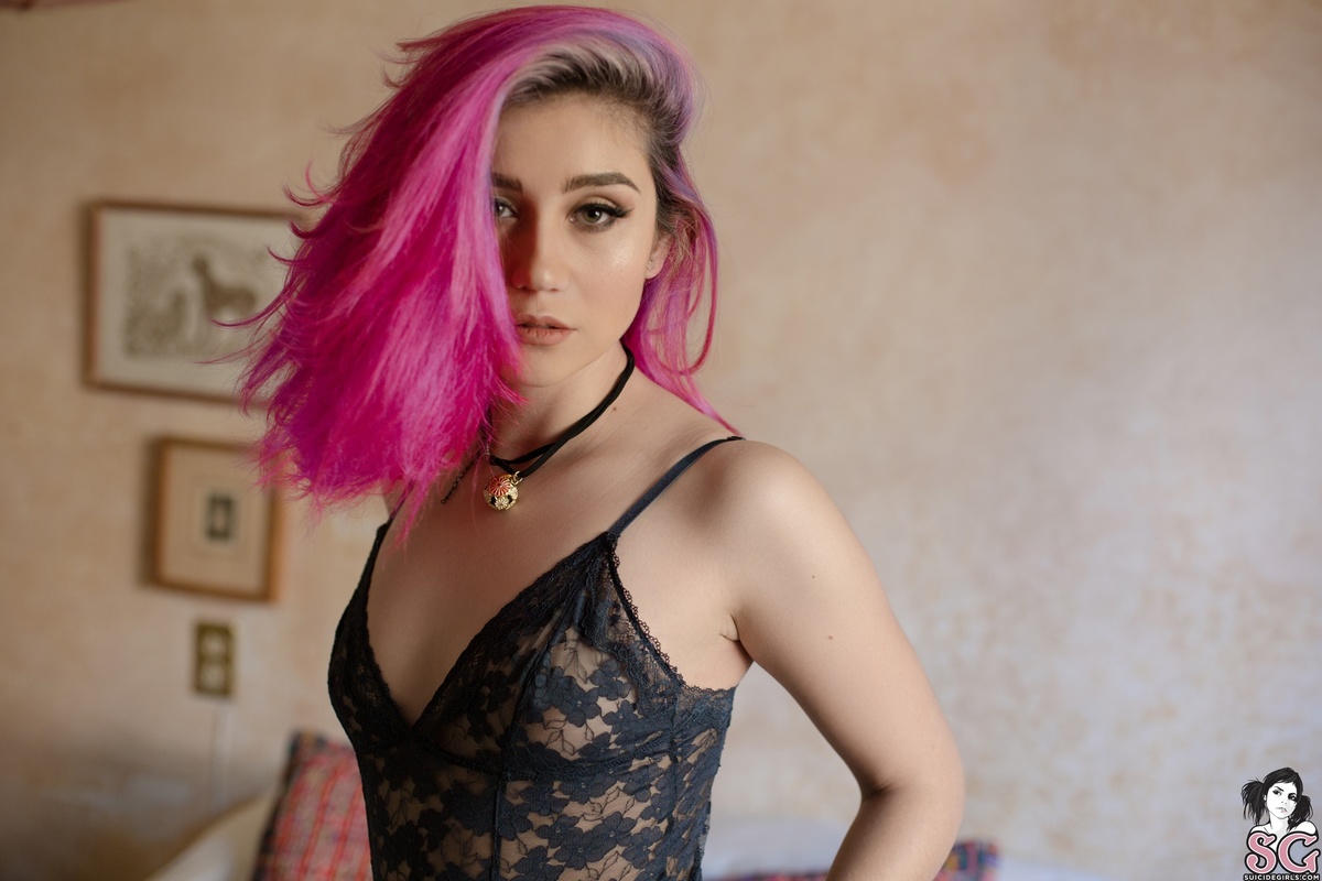 mikaila-colormebad-05.jpg