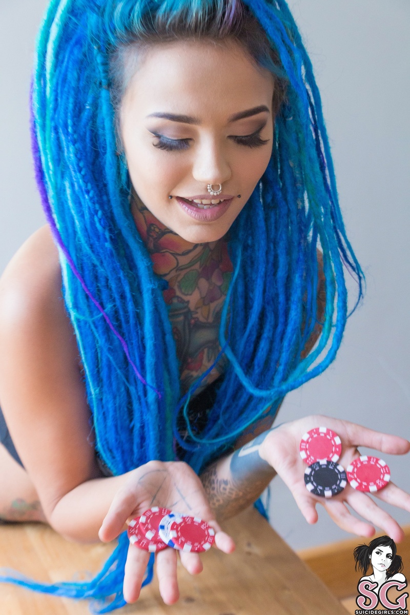 mandeelou-pokerface-09.jpg